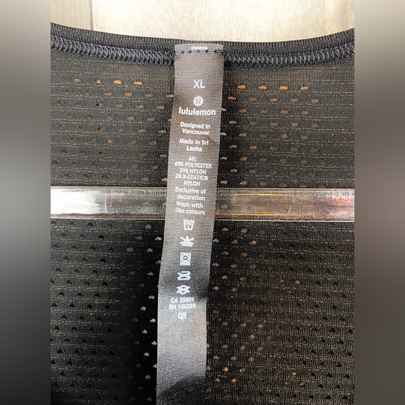 NWT Lululemon Metal Vent Breathe Tank in Black Size XL. - Picture 7 of 13